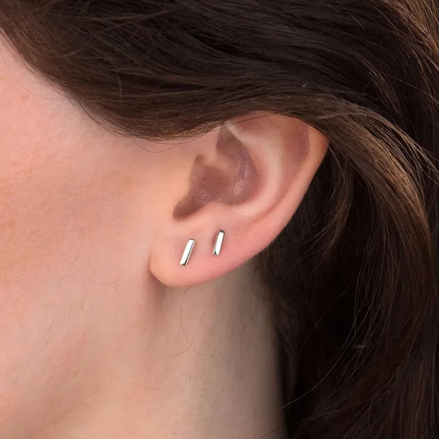 Dash Stud Earrings - Silver - SPESSS35