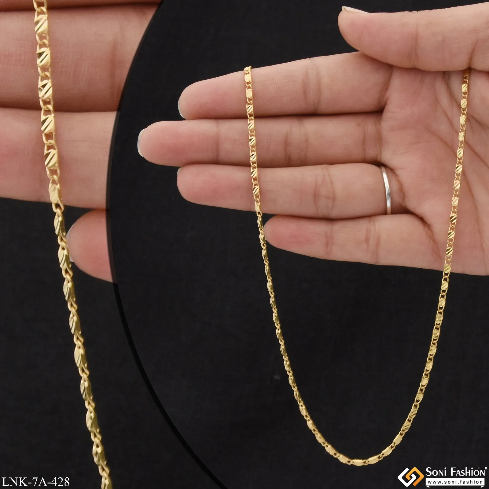 Exclusive Design Stunning Design Gold Plated Chain for Ladies - Style A428