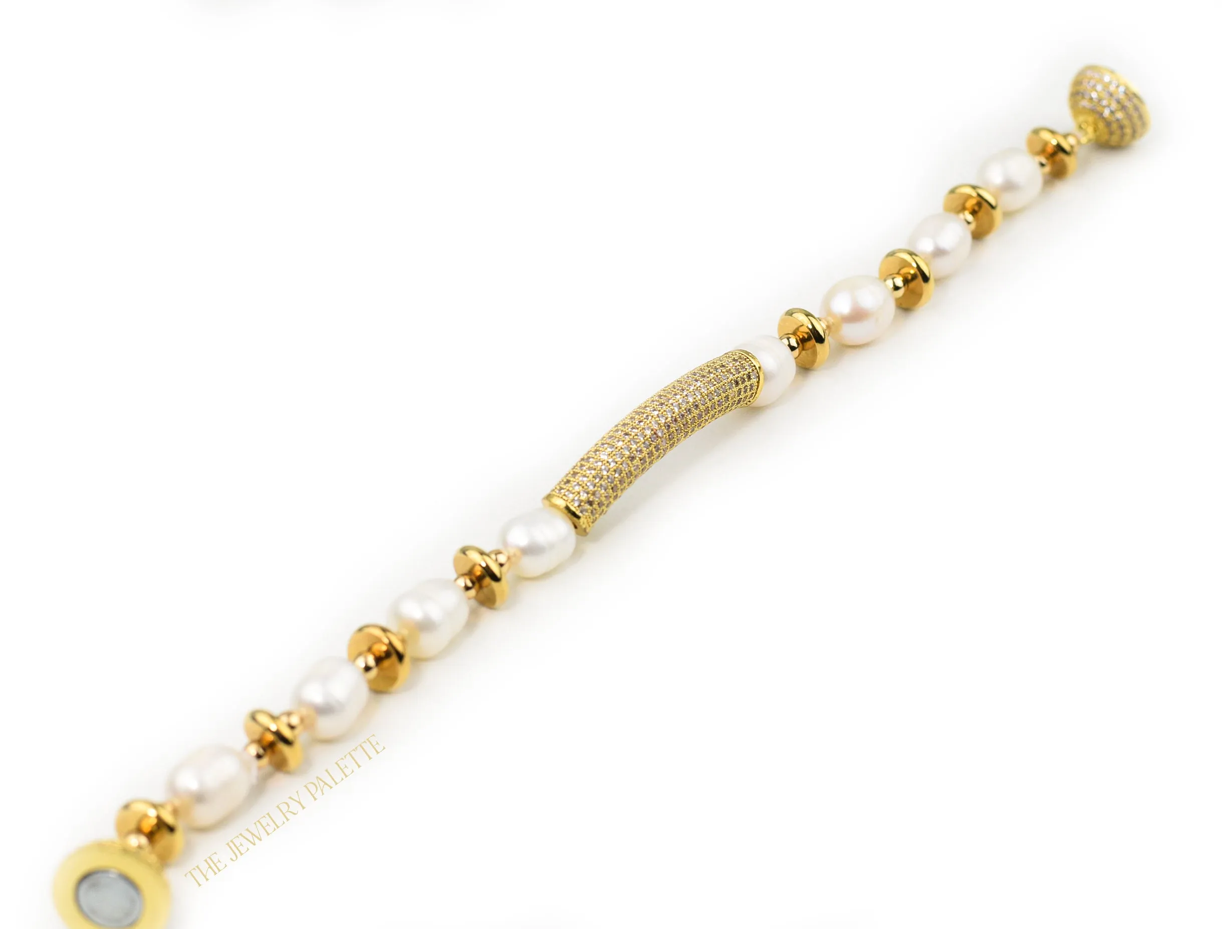 Marjaan white freshwater pearl bracelet with gold centerpiece