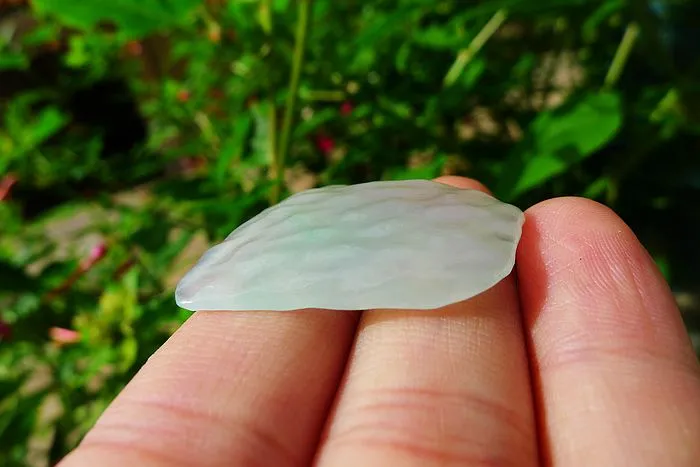 Natural Jade Rough Jadeite Raw (6.6g,3.2X2.3X0.45cm)