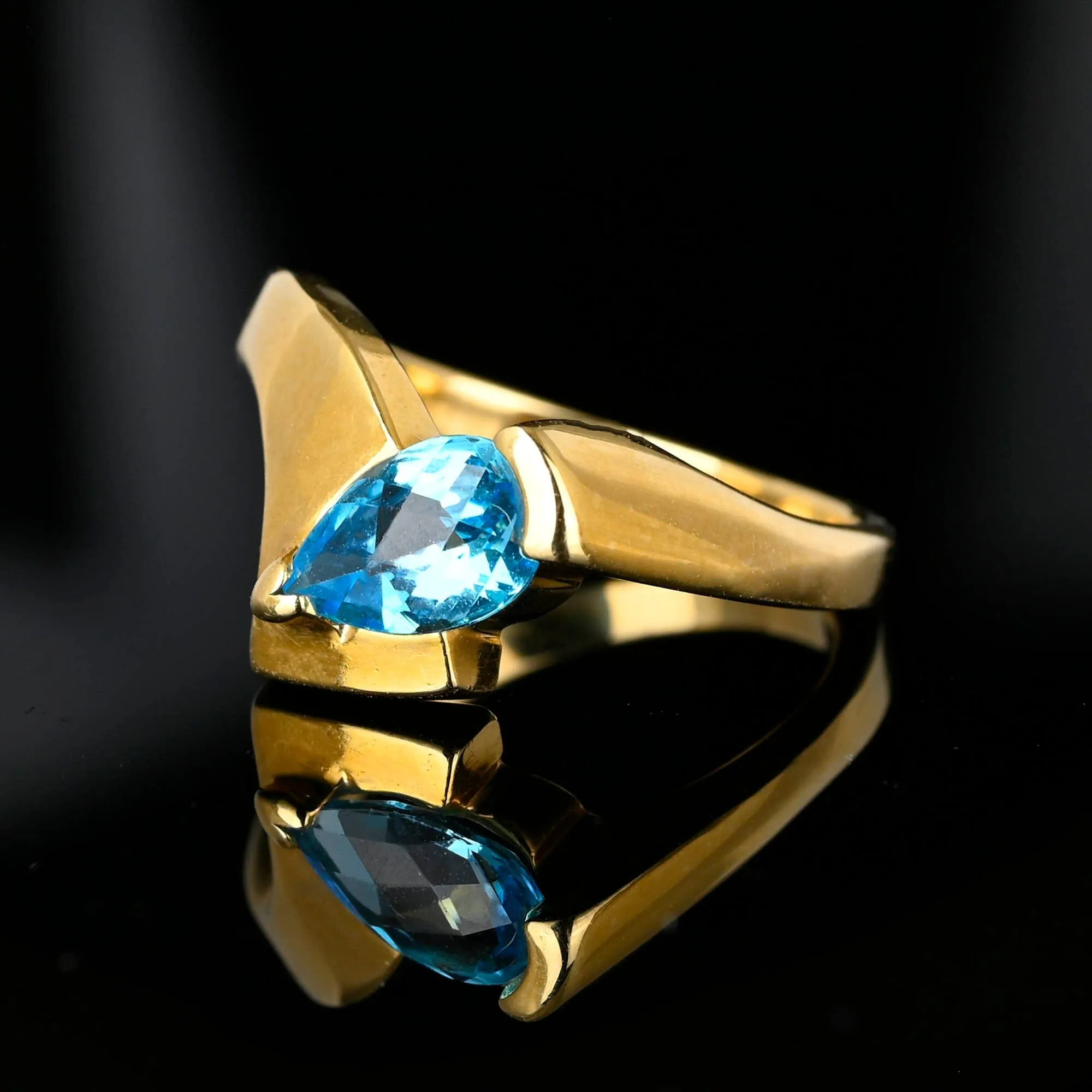 Vintage Chevron Bypass Pear Cut Blue Topaz Ring in 14K Gold